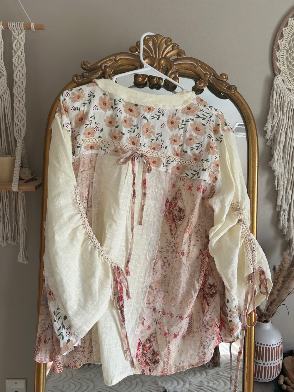 POL Floral Patchwork Peasant Blouse in Cream and Pink - Picture 3 of 3